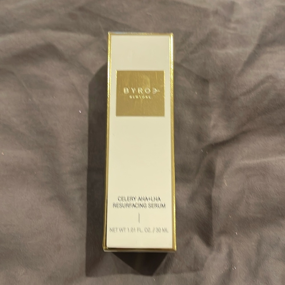 BYROE Celery AHA + LHA Resurfacing Serum